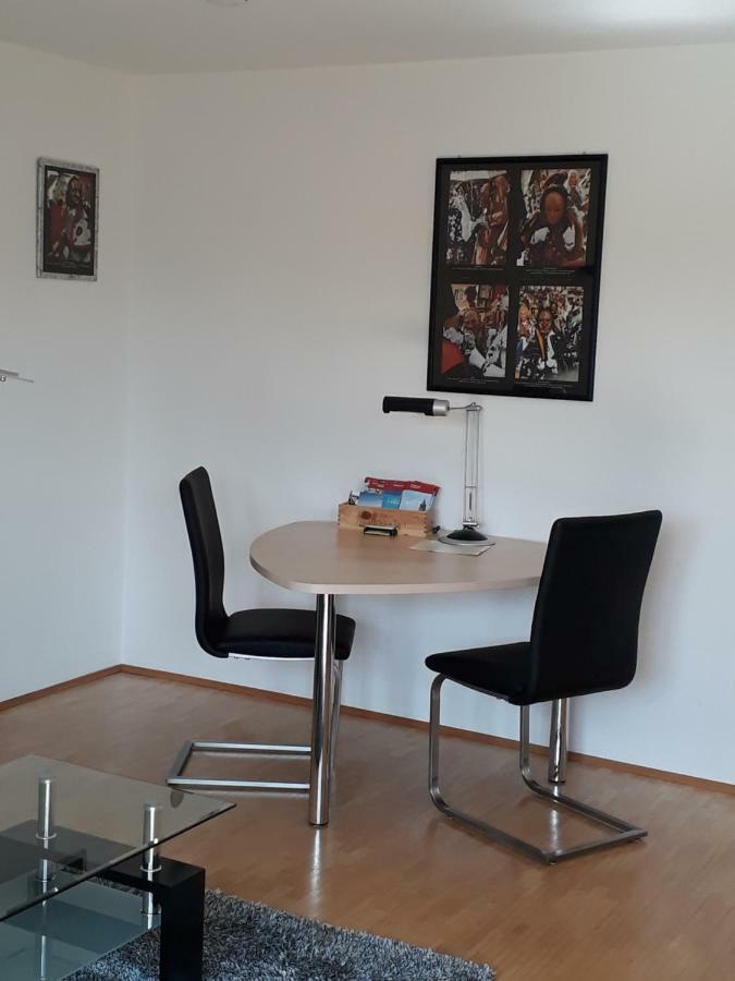 2-Zimmer-Ferienwohnung Gartenblick 罗特威尔 外观 照片